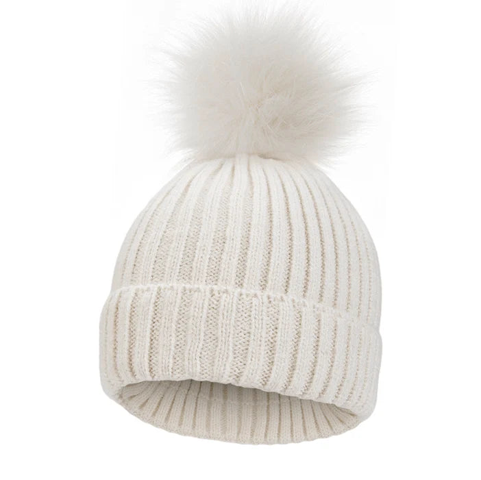 Touca Infantil com Pompom Grande – Tricô Macio | Para Bebês de 0 a 3 Anos