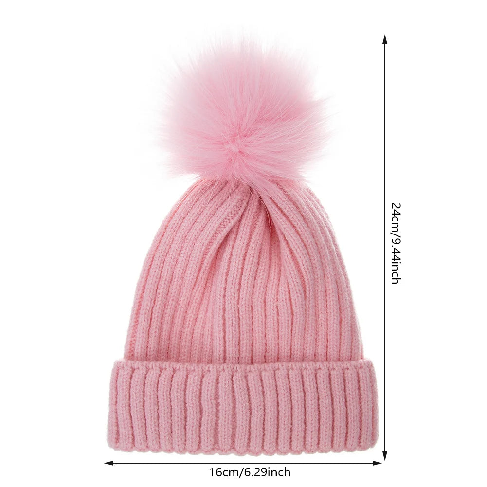 Touca Infantil com Pompom Grande – Tricô Macio | Para Bebês de 0 a 3 Anos